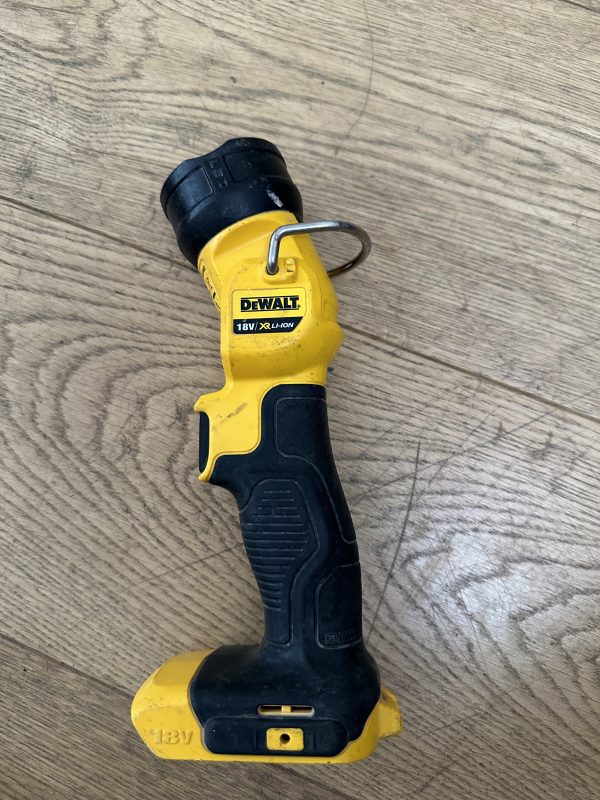 Ліхтар  Dewalt DCL040