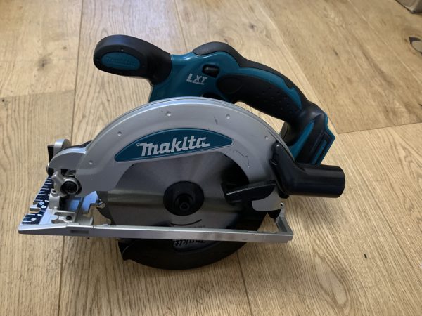 Дискова пила Makita DSS610