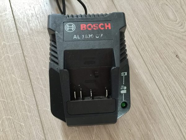 Зарядне Bosch